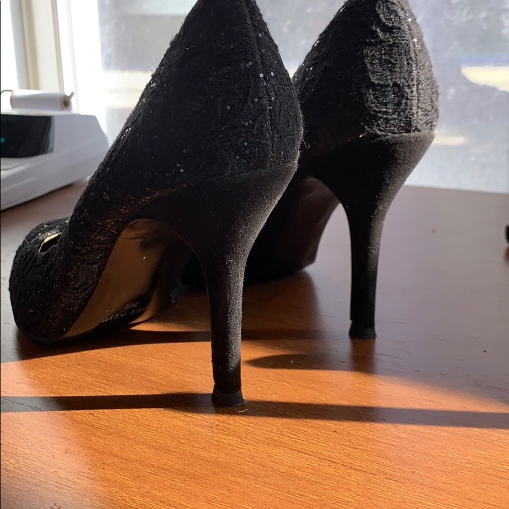 Heels - Picture 4 of 5